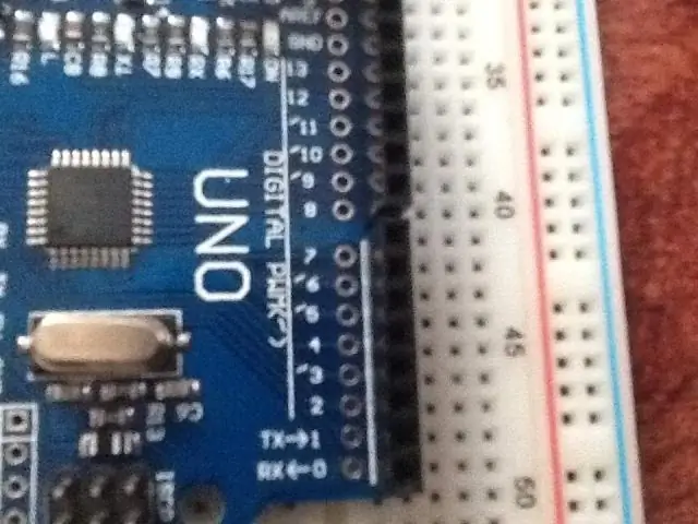 Kā savienot vadus ar Arduino?